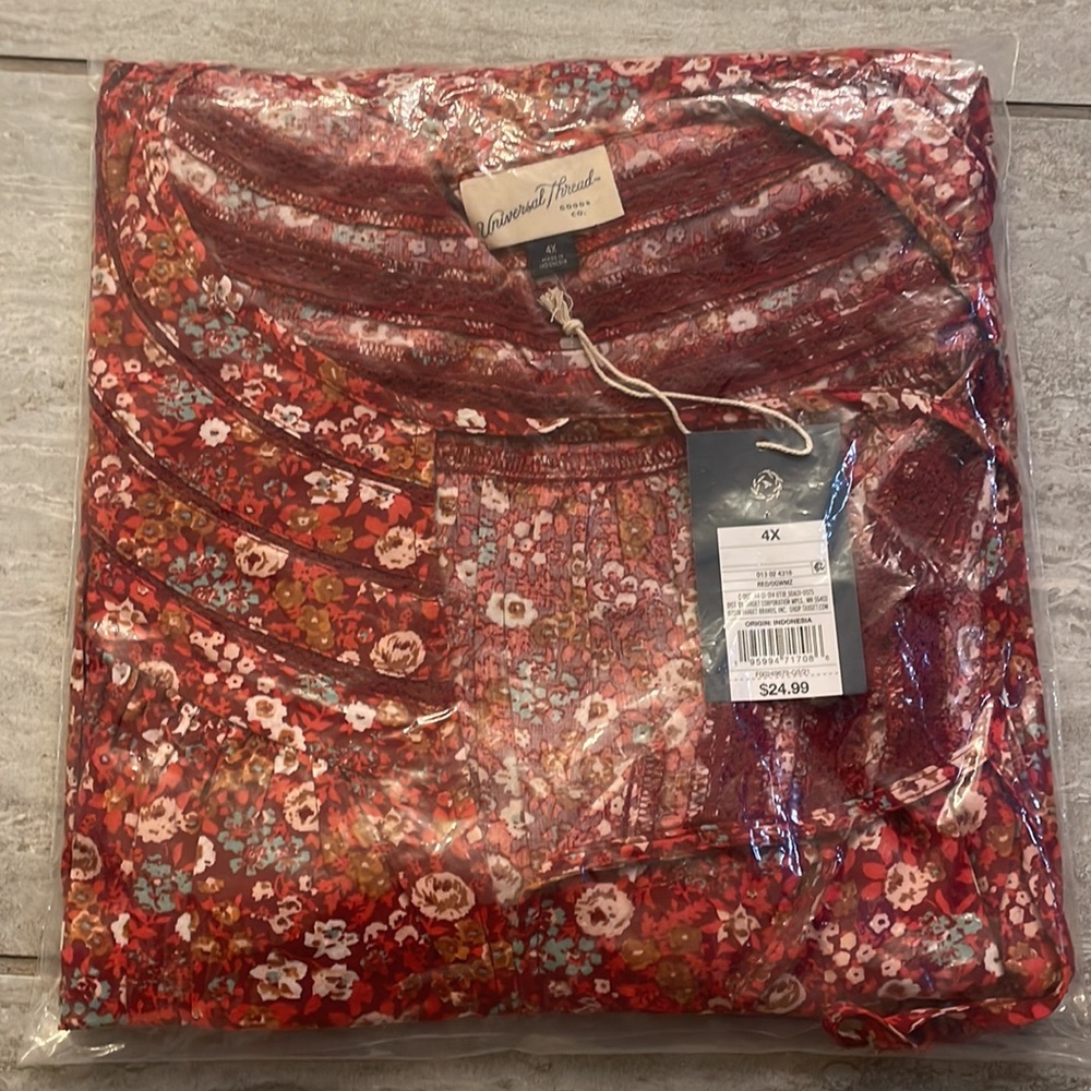 NWT Universal Thread long sleeve top - Picture 2 of 2